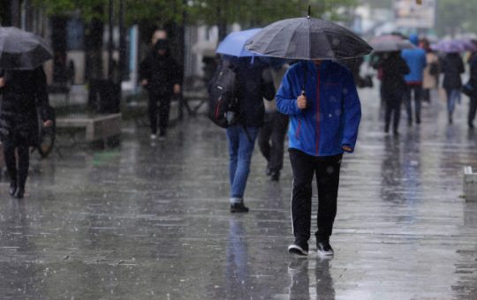 Atenționare Meteo: Cod Galben de Ploi Torențiale și Vijelii în România - Ce Trebuie Să Știm