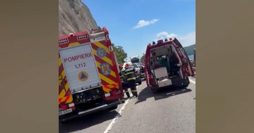 Tragedie pe drumurile din Mehedinți: Un accident rutier devastator afectează comunitatea locală