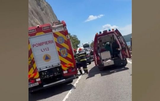 Tragedie pe drumurile din Mehedinți: Un accident rutier devastator afectează comunitatea locală
