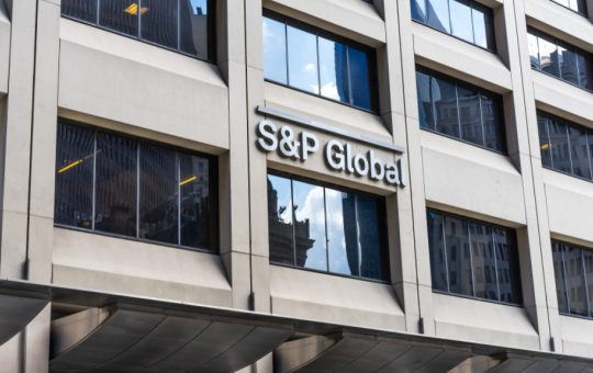 România la răscruce: S&P Global avertizează asupra riscurilor retrogradării în contextul instabilității politice