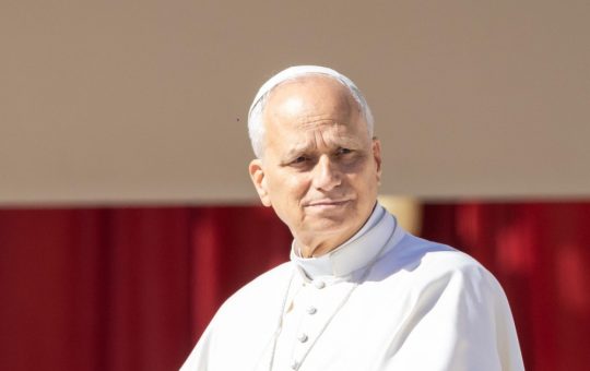 Vaticanul în Era Inteligenței Artificiale: Inițiativa Papei Leon al XIV-lea și Implicațiile Etice
