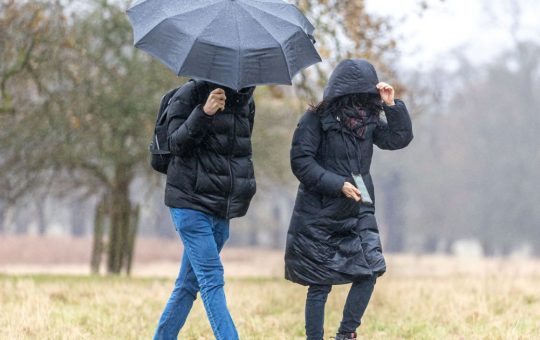 Vremea Se Răcește în România: Analiză Detaliată a Fenomenelor Meteorologice și Implicațiile Acestora