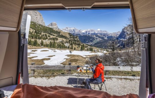 Aventuri Solo în Europa: Destinații Ideale pentru Călătorii în Natură