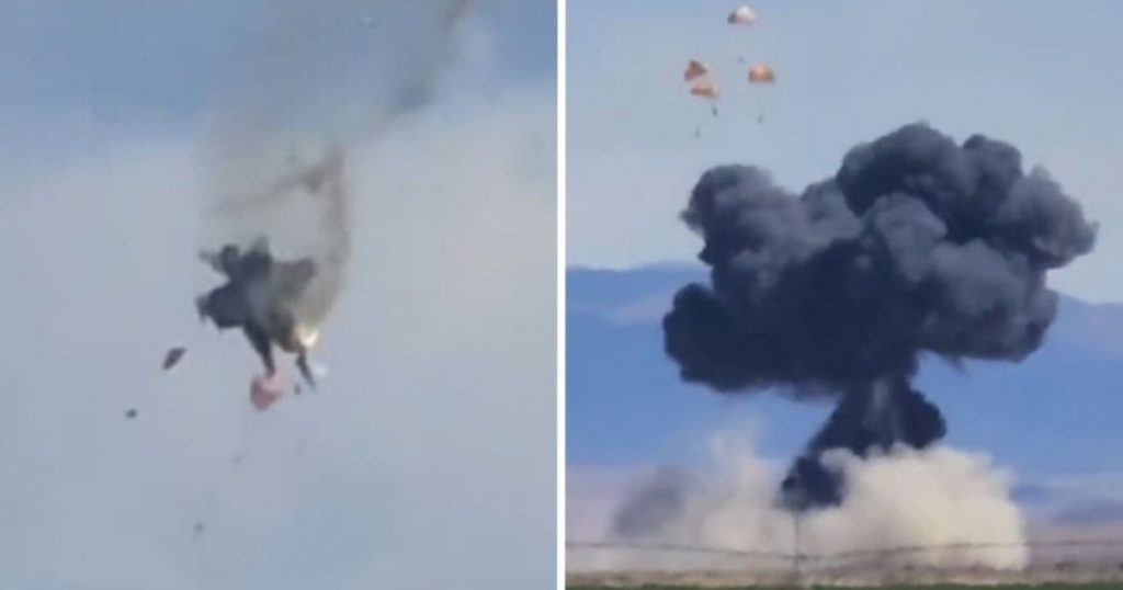 Coliziune Aeriană Spectaculoasă: Două Avioane de Vânătoare se Ciocnesc în Zbor la Show-ul Aviatic din Idaho