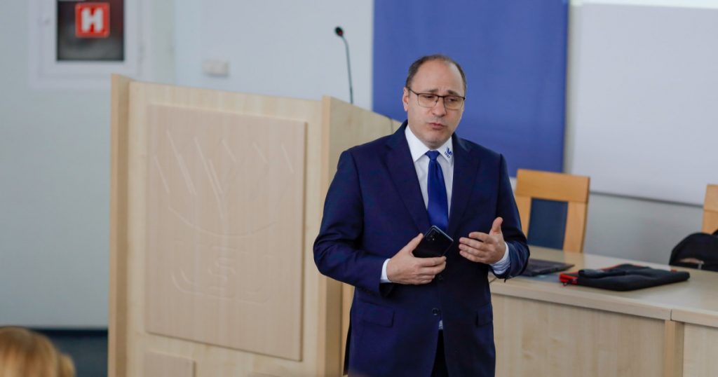 Soluții inovatoare pentru combaterea consumului de droguri în școli: Perspectivele ministrului Educației