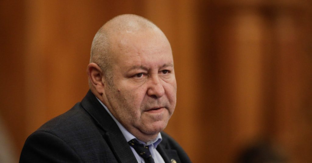 Congresul PNL: Oportunitate de Reformare sau Oglindă a Disensiunilor Interne?