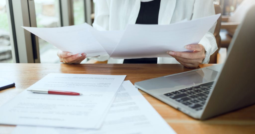 e-Factura devine obligatorie pentru mii de români: Impactul transformărilor fiscale asupra activităților independente