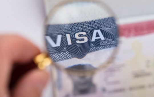 Perspectivele Programului Visa Waiver: O Analiză Detaliată a Declarațiilor Oanei Ţoiu în Contextul Relațiilor România-SUA