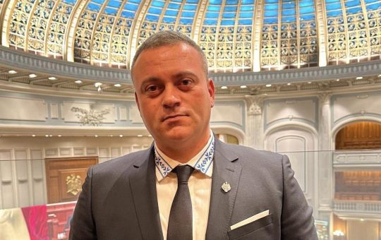 Transformările politice din România: Iosif Jianu părăsește PSD pentru PNL - O analiză a contextului și implicațiilor