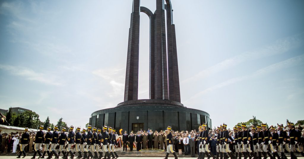 Comemorarea Eroilor Români: Ceremonii și Semnificații ale Zilei Eroilor din 2026