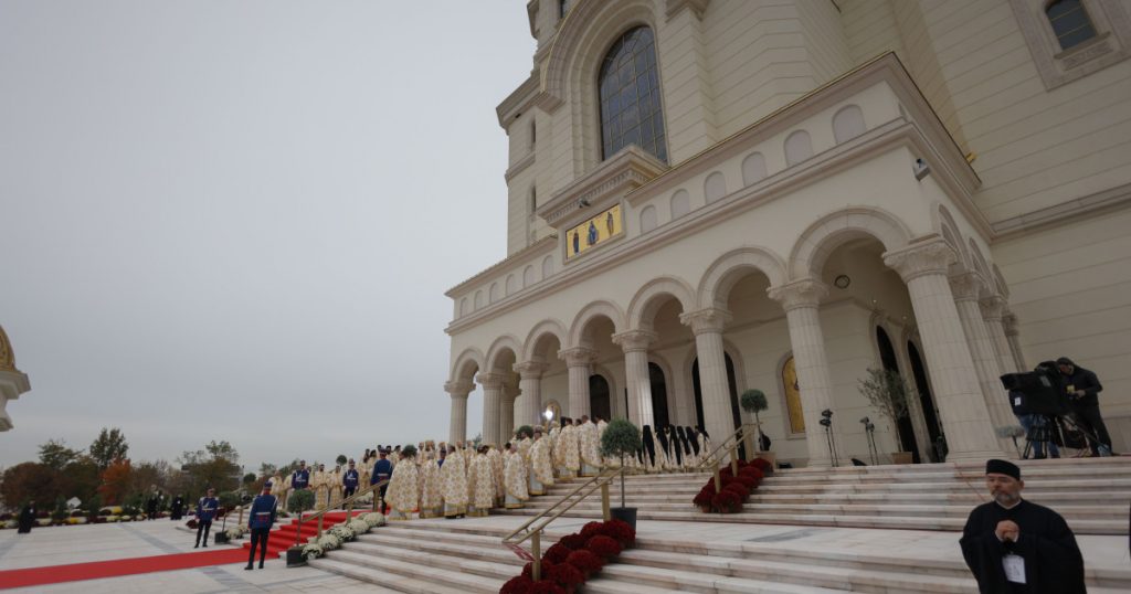Coincidența Spirituală: Hramurile Catedralei Patriarhale și Catedralei Naționale în Aceeași Zi