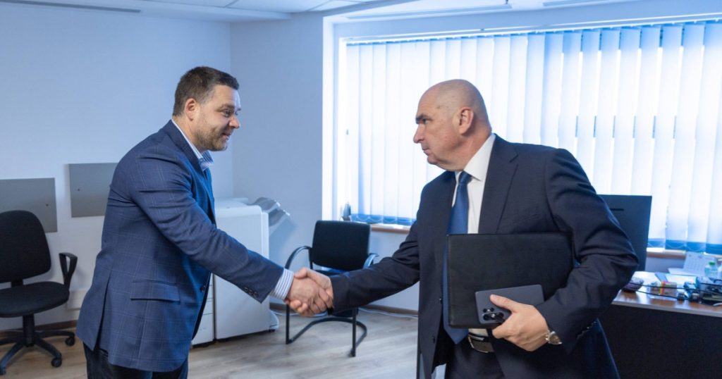 Preluarea Elcen: O Soluție pentru Căldura Bucureștiului sau O Provocare Politică?