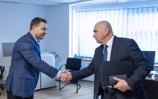 Preluarea Elcen: O Soluție pentru Căldura Bucureștiului sau O Provocare Politică?