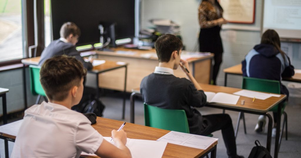 Reforma Educațională în Liceele din România: Ce Implică Noile Programe Școlare și Impactul Asupra Elevilor