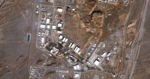 Decizia lui Khamenei: Uraniul Îmbogățit al Iranului Rămâne pe Teritoriu - O Analiză a Impactului Geopolitic