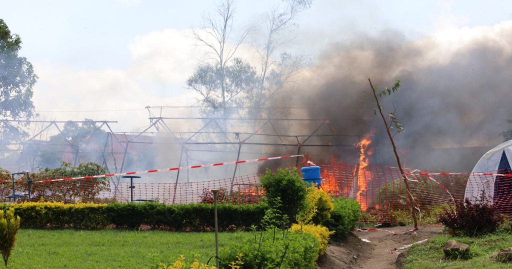 Incendierea centrului de tratament Ebola în RD Congo: O criză umanitară în expansiune