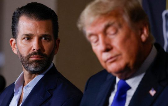 Dilemele personale și geopolitice ale lui Donald Trump: Posibilitatea de a rata nunta fiului său în contextul tensiunilor cu Iranul