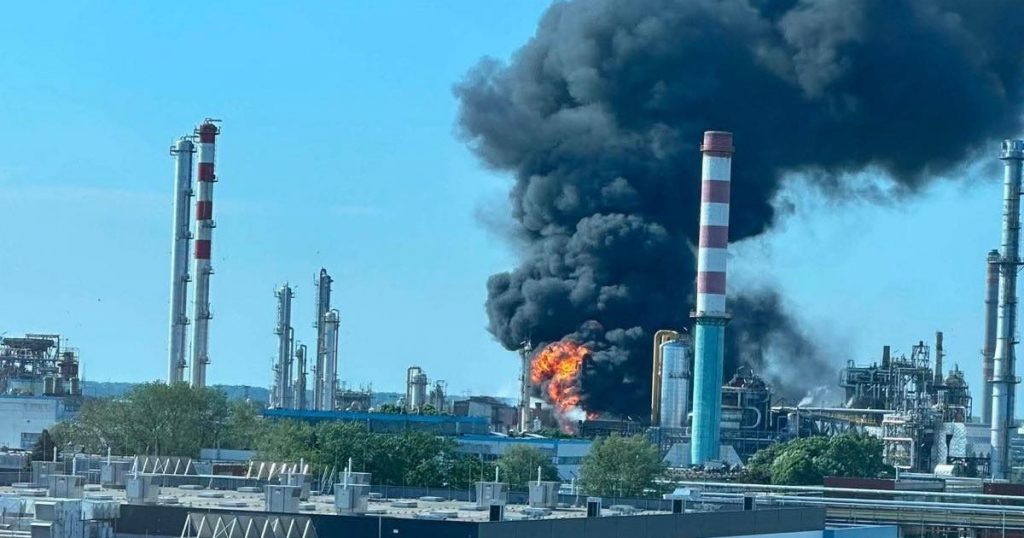Tragedie la rafinăria MOL din Ungaria: Analiză detaliată asupra exploziei care a șocat o națiune