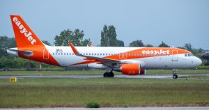 Aterizarea de urgență a unui zbor EasyJet: O analiză detaliată a incidentului și implicațiilor sale