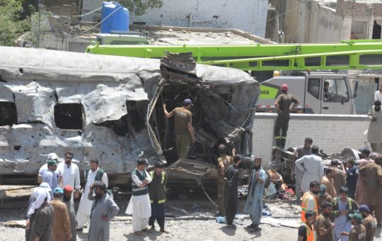 Atac devastator asupra unui tren în Pakistan: O analiză a contextului și implicațiilor tragediei din Quetta
