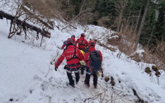 Intervenții Salvamont: Un Val de Salvări pe Munte și Provocările Asupra Securității Montane
