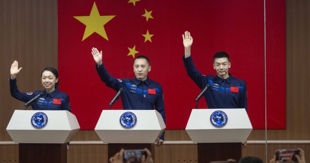 China Își Întărește Ambițiile Spațiale: Misiunea Shenzhou-23 și Impactul Său Global