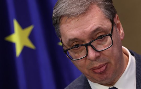 Aleksandar Vucic și perspectiva demisiei: contextul protestelor din Serbia