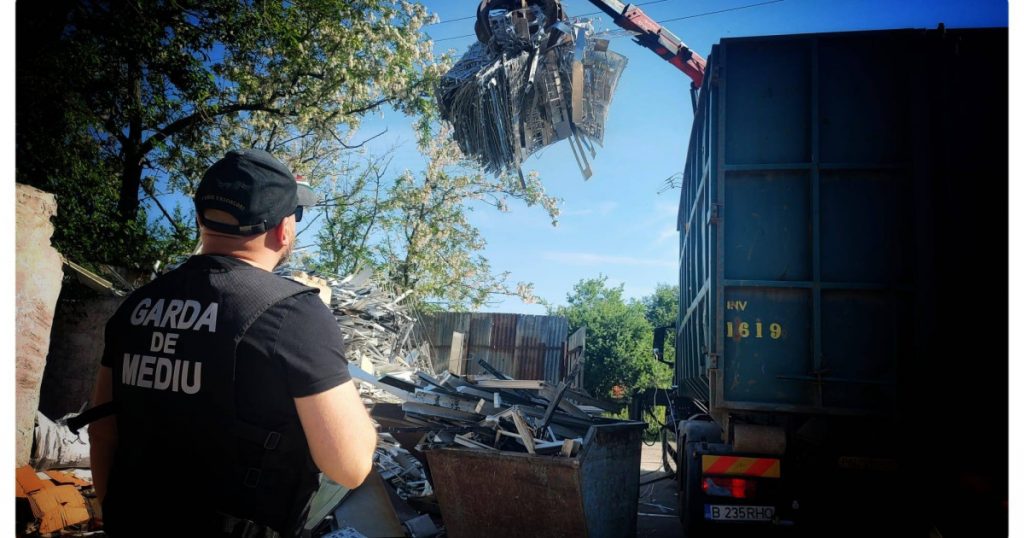 Acțiuni Drastice în Lupta Împotriva Arderea Ilegală a Deșeurilor: Garda de Mediu și Tehnologia Dronelor