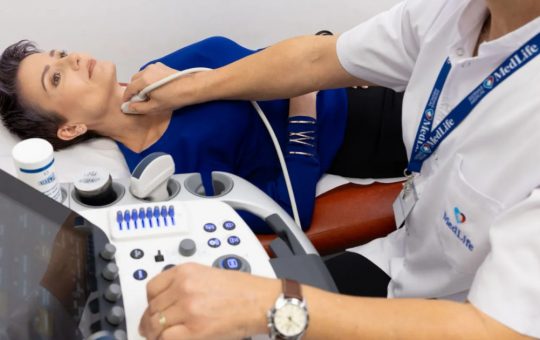 De ce te îngrași chiar dacă nu mănânci mult? Cauzele hormonale și metabolice ale creșterii în greutate