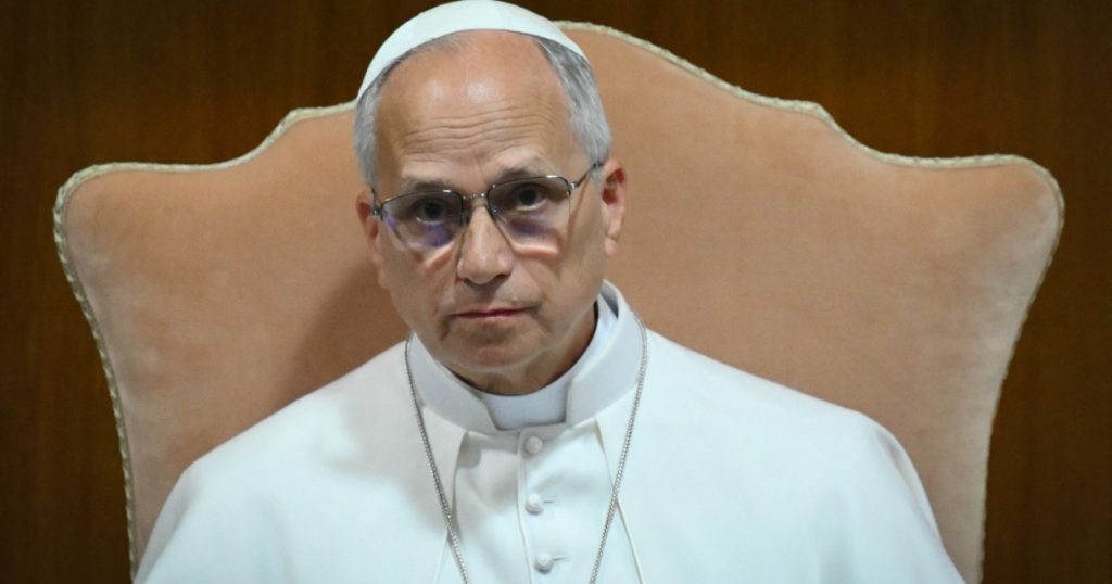 Papa Leon al XIV-lea și Apelul său pentru Limitarea Inteligenței Artificiale: O Reflexie asupra Eticii și Războaielor Moderne
