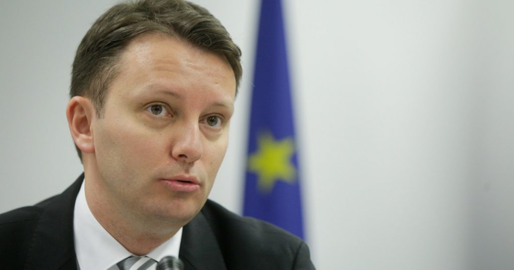 Analiza politică a desemnării unui apropiat al lui Nicușor Dan ca premier: O privire asupra crizei guvernamentale din România