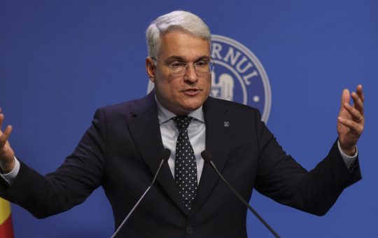 Controversele Legii Salarizării: Dragoș Pîslaru și Sindicatele în Fața Provocărilor Politice