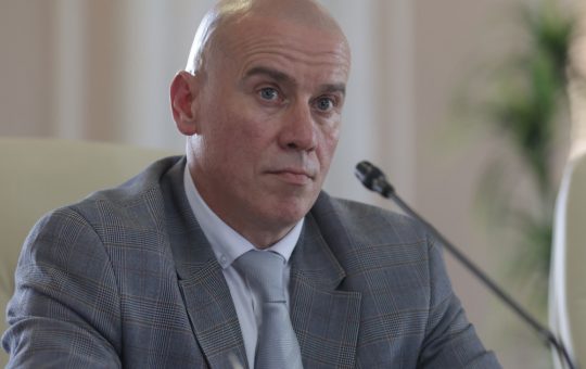 Controversa Demiterii lui Demeter Andras Istvan: O Analiză a Contextului Politic și Social