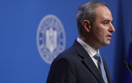 Controversa Achizițiilor de Vaccinuri Anti-COVID: Audierea lui Alexandru Nazare la DNA și Implicațiile Sale