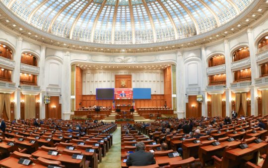 Negocieri Politice în Umbra Instabilității: PSD, PNL și USR în Căutarea unui Guvern Alternativ