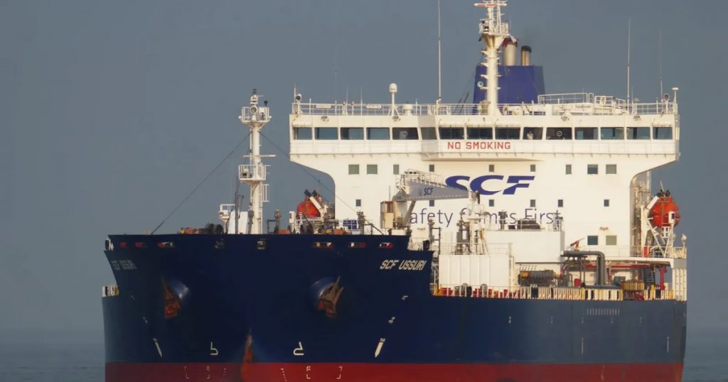 Eșecul unei misiuni maritime: Un petrolier rus își schimbă cursul în fața provocărilor internaționale