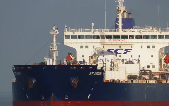 Eșecul unei misiuni maritime: Un petrolier rus își schimbă cursul în fața provocărilor internaționale