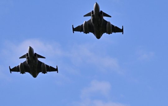 Suedia și asistența militară pentru Ucraina: Donarea avioanelor Gripen și implicațiile geopolitice