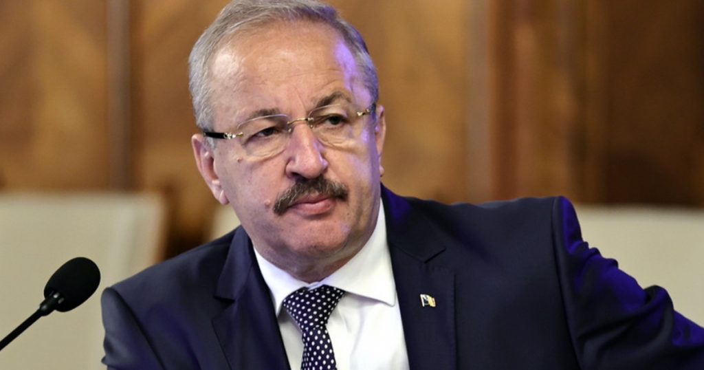Evoluțiile Politice din România: Vasile Dîncu și Posibilitatea unei Guvernări cu Eugen Tomac în Frunte