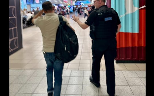 Furtul din Duty Free: Oglinda unei societăți în schimbare - Cazul pasagerului de pe zborul Londra Luton - Bacău