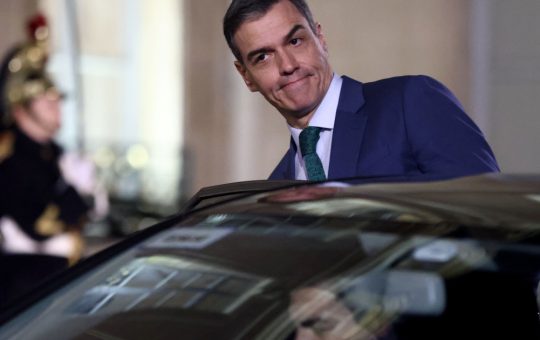 Criza Corupției în Spania: Pedro Sánchez și Provocările Partidului Socialist în Fața Scandalurilor