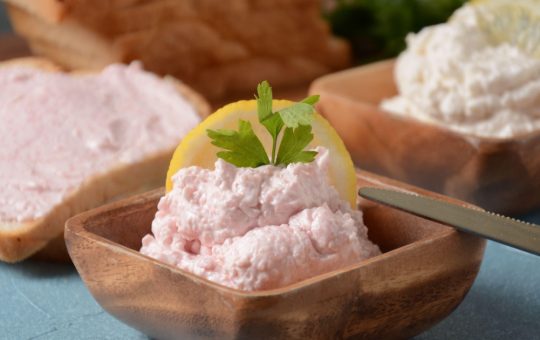 Contaminarea cu Listeria: Impactul rechemării salatei de icre cu hering și ceapă asupra sănătății publice
