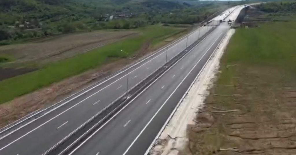Avansul lucrărilor la Autostrada Transilvania: O privire detaliată asupra progresului și implicațiilor economice