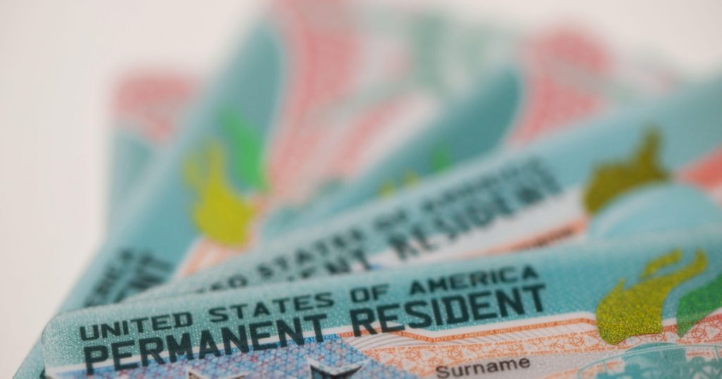 Anularea Regulii de Rezidență Permanentă de către Administrația Trump: Context, Implicații și Reacții