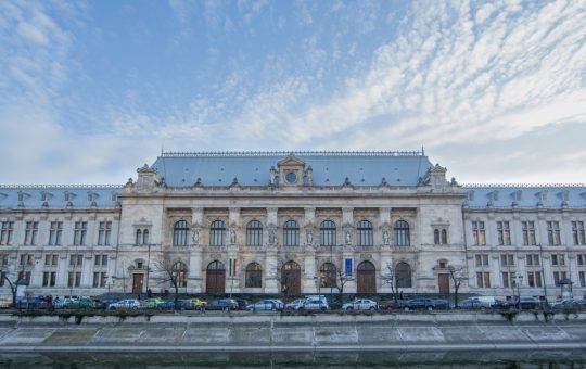 Criza Judiciară: Amenințarea Judecătorilor de la Curtea de Apel București cu Oprirea Activității din Cauza Legii Salarizării