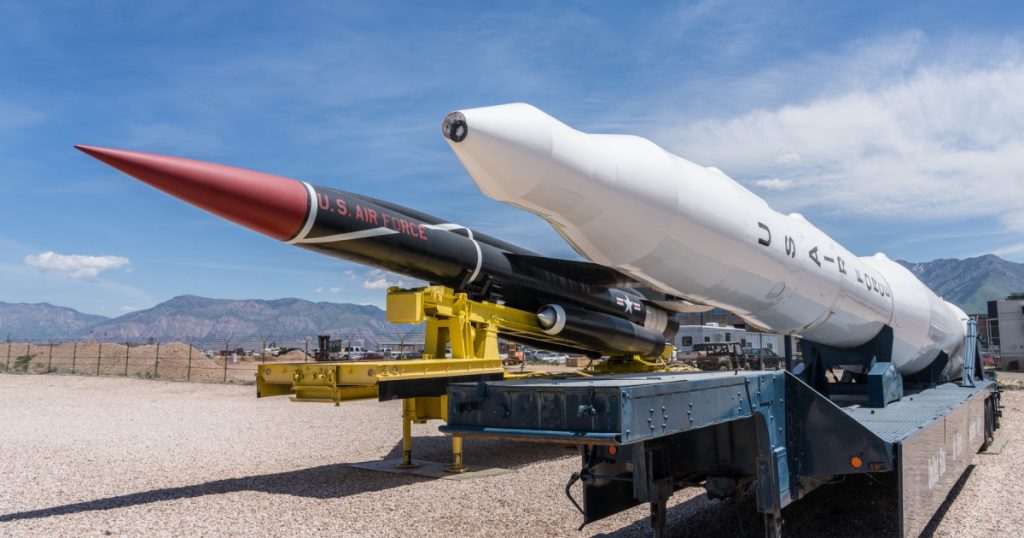 Costurile alarmante ale arsenale nucleare: Analiza raportului ICAN pentru 2025