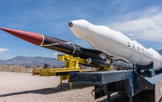 Costurile alarmante ale arsenale nucleare: Analiza raportului ICAN pentru 2025