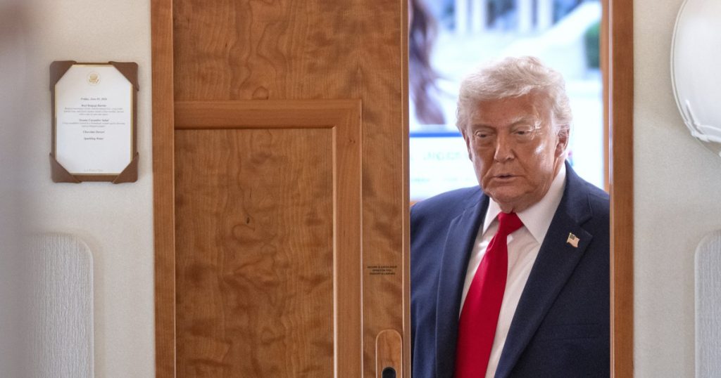 Decizia istorică a unui judecător american: Taxa de 100.000 de dolari impusă de Trump pentru viza H-1B este ilegală