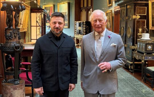 Întâlnirea istorică dintre Volodimir Zelenski și regele Charles al III-lea: Context, implicații și perspective