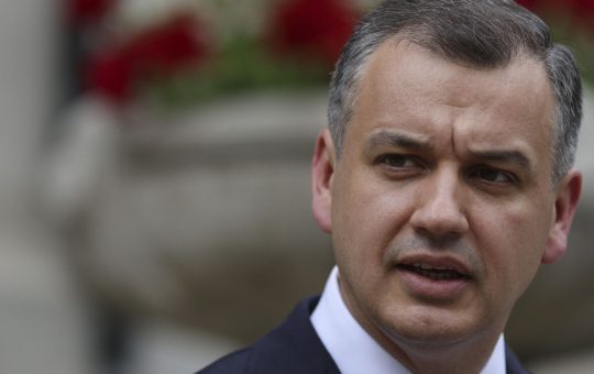 Eugen Tomac și provocările formării noului Guvern: O analiză detaliată a negocierilor politice din România
